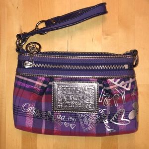 Coach poppy wristlet